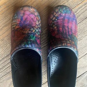 Dansko clogs size 42